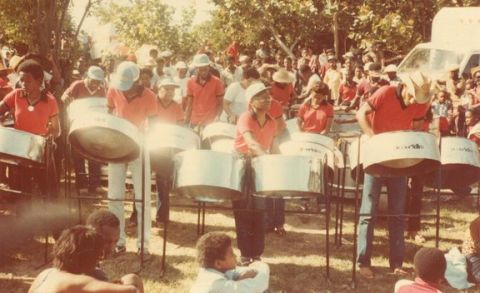 Ang Pagtaas ng Steel Pan Music Sa JamaicaAng Pagtaas ng Steel Pan Music Sa Jamaica  